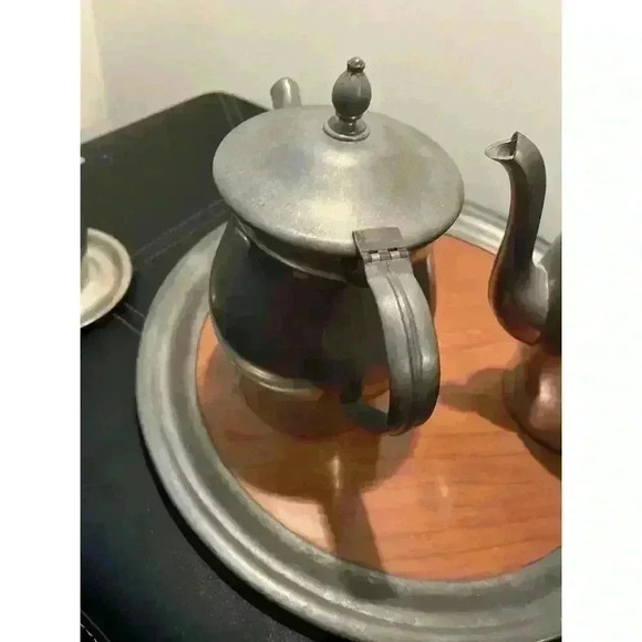 Vintage Pewter Coffee, tea, creamer set. - Picture 7 of 15